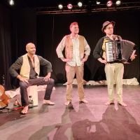 Photo en scène du spectacle Laissez mon cheval libre, il sait où aller